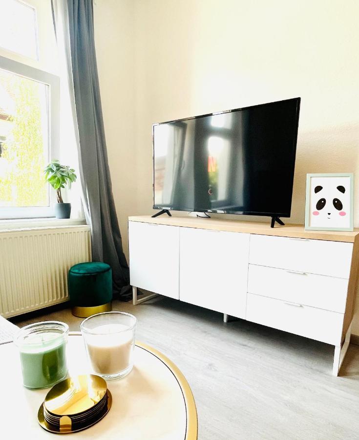 Renoviertes Apartment In Zentraler Lage - Wlan, Smart-Tv, Kueche, Balkon Und Queensize-Bett Fuer 4 Gaeste Эрфурт Экстерьер фото