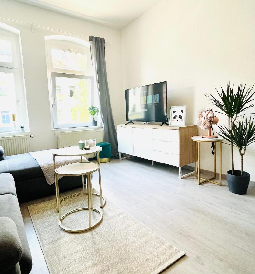 Renoviertes Apartment In Zentraler Lage - Wlan, Smart-Tv, Kueche, Balkon Und Queensize-Bett Fuer 4 Gaeste Эрфурт Экстерьер фото