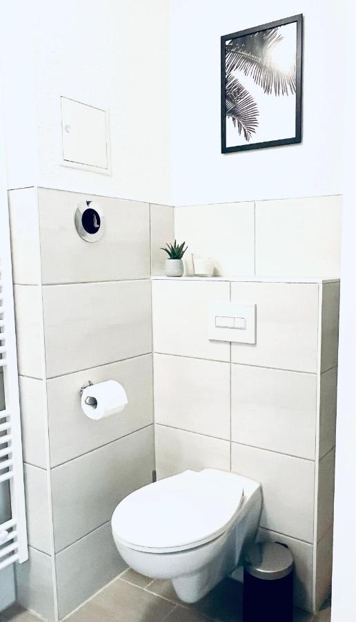 Renoviertes Apartment In Zentraler Lage - Wlan, Smart-Tv, Kueche, Balkon Und Queensize-Bett Fuer 4 Gaeste Эрфурт Экстерьер фото